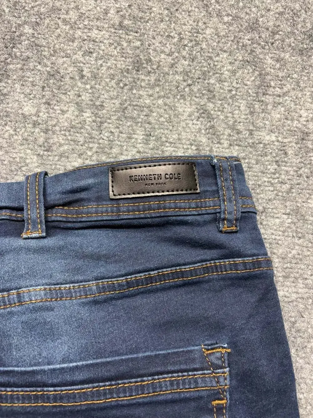Kenneth Cole New York Men's Tapered Fit med Wash Stretch Denim Jeans 46x30 EUC